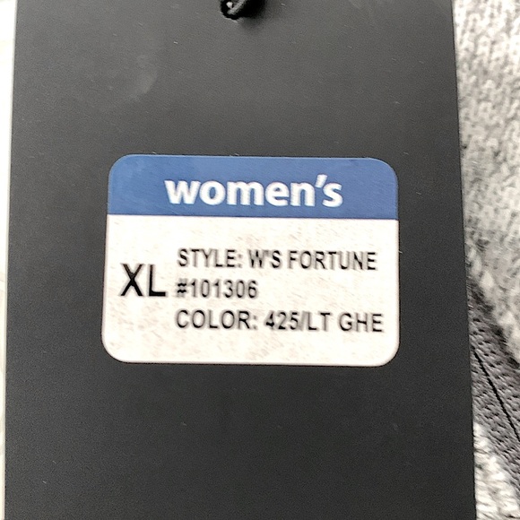 Antiqua Vegas Golden Knights Fortune Half Zip Sweatshirt - Picture 11 of 14